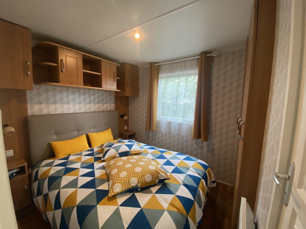 Mobil-home Bow Window 2 chambres chambre parentale